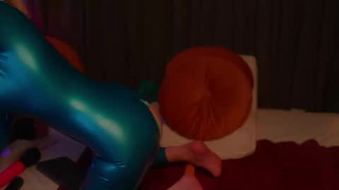 Snapshot of lacie_le_beauty chatting on April 2026 04:23:02 PM Latex Lacie online show from April 2026 04:23:02 PM