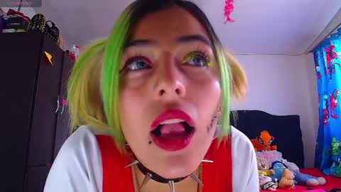 Snapshot of lacolombiana_bitch chatting on May 2026 07:52:02 PM Valentina online show from May 2026 07:52:02 PM