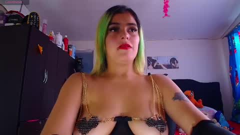 Snapshot of lacolombiana_bitch chatting on May 2026 09:57:02 PM Valentina online show from May 2026 09:57:02 PM