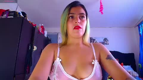 Snapshot of lacolombiana_bitch chatting on June 2026 08:22:02 PM Valentina online show from June 2026 08:22:02 PM