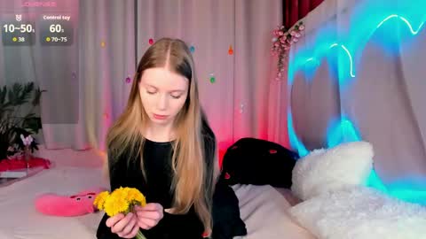 Snapshot of lada2k4 chatting on May 2026 05:35:01 AM Lada online show from May 2026 05:35:01 AM
