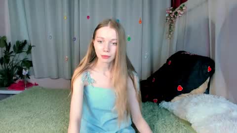 Snapshot of lada2k4 chatting on May 2026 07:03:01 AM Lada online show from May 2026 07:03:01 AM