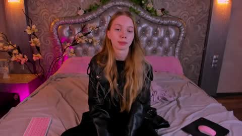 Snapshot of lada2k4 chatting on May 2026 06:10:02 AM Lada online show from May 2026 06:10:02 AM