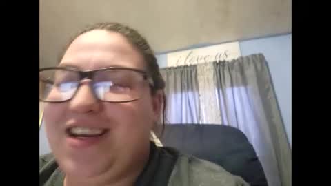 Snapshot of laddybuggie27 chatting on February 2025 11:23:02 PM Laddybuggie27 online show from February 2025 11:23:02 PM