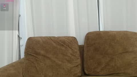 Snapshot of ladii_mia chatting on November 2025 06:39:01 PM Mia online show from November 2025 06:39:01 PM