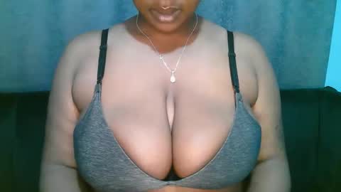 Snapshot of lady_dearra chatting on March 2026 03:08:01 AM lady_dearra online show from March 2026 03:08:01 AM