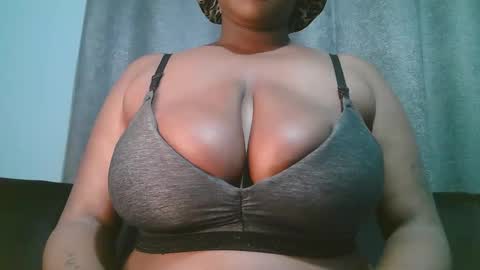 lady_dearra online show from April 2026 01:52:01 AM