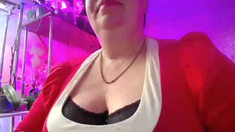 Lady Gloria online show from March 2025 03:16:02 PM