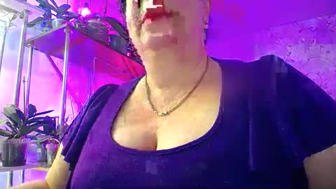 Lady Gloria online show from December 2025 06:21:02 AM
