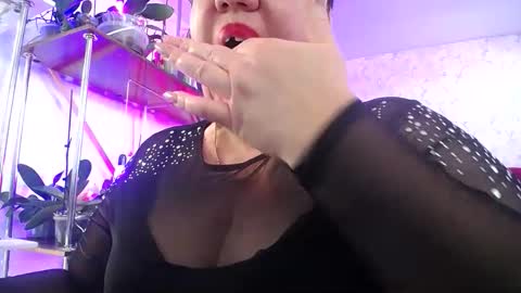 Lady Gloria online show from March 2026 08:22:02 AM