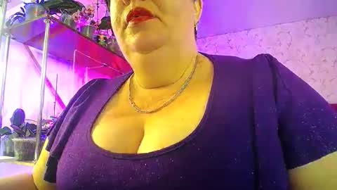 Snapshot of lady_gloria chatting on May 2026 07:15:02 AM Lady Gloria online show from May 2026 07:15:02 AM