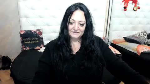 Snapshot of lady_lauren chatting on December 2024 05:50:02 AM lady lauren online show from December 2024 05:50:02 AM