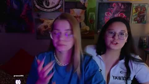 Snapshot of lady_lucky_love chatting on October 2025 06:05:01 PM KENDALL NATHANPVT IS OPEN online show from October 2025 06:05:01 PM