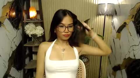 lady_mari69 online show from February 2026 05:23:02 PM