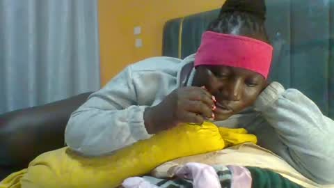 lindah32 online show from July 2026 02:05:17 AM