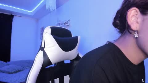  Lady  online show from October 2025 02:28:01 AM