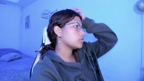  Lady  online show from December 2025 02:40:02 AM