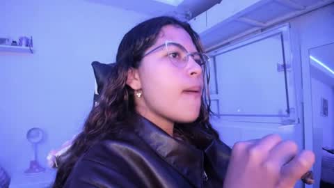 Snapshot of ladybrown_16 chatting on June 2026 03:37:02 AM Lady online show from June 2026 03:37:02 AM