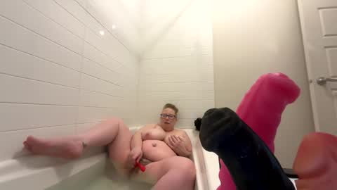 Snapshot of ladycherielynn chatting on April 2026 02:11:01 PM LadyCherieLynn online show from April 2026 02:11:01 PM