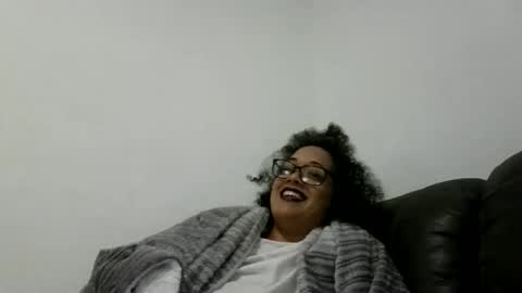 Stephanie online show from November 2025 03:05:01 AM