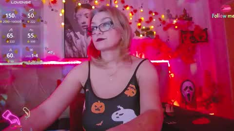  Lady Jeen    Back on Sunday 8th of December online show from October 2025 05:17:01 PM