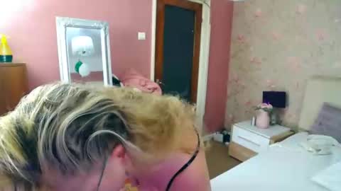 ladymariahx online show from February 2025 04:40:01 AM