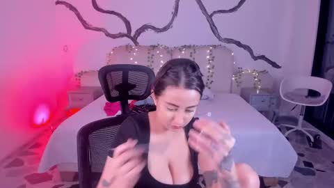 Lady  online show from September 2025 04:00:01 AM