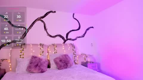 Lady  online show from September 2025 05:44:01 AM