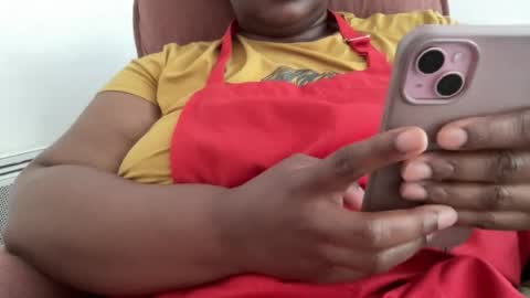 Snapshot of lagrossenoire chatting on July 2026 06:10:01 PM Big Black Girl online show from July 2026 06:10:01 PM