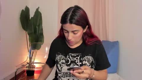 Snapshot of laia_jonees chatting on September 2025 12:10:01 PM Laia online show from September 2025 12:10:01 PM