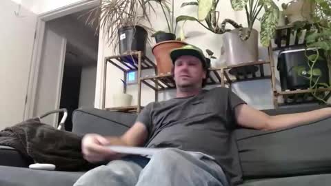 Snapshot of laidback_and_chill chatting on December 2024 01:58:01 AM Rick online show from December 2024 01:58:01 AM