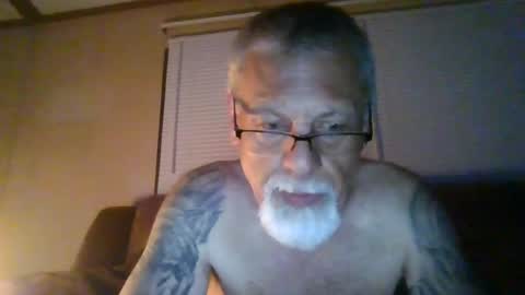 Snapshot of laidbackluxury chatting on June 2026 07:43:01 AM laidbackluxury online show from June 2026 07:43:01 AM