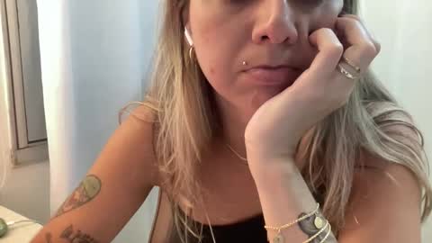 lailayourangel online show from December 2025 12:40:01 AM