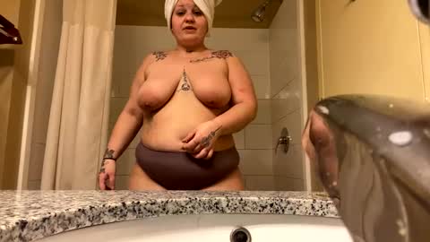 lalaaacx3 online show from February 2025 12:50:01 PM