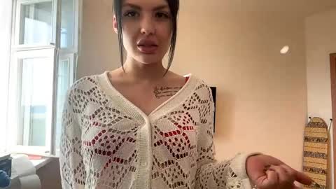 Lina online show from May 2026 02:22:01 PM