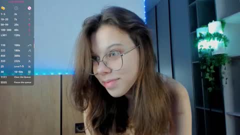 Julia online show from February 2026 08:10:01 PM