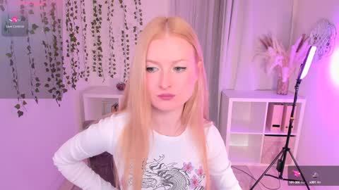 Laly online show from December 2024 03:33:02 PM