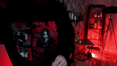 just call me Lana  and her security online show from November 2025 05:51:02 AM