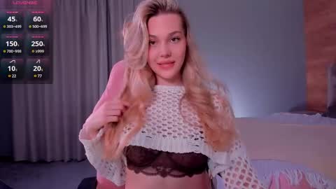 Snapshot of lana_hawana chatting on May 2026 03:43:01 PM Lana online show from May 2026 03:43:01 PM