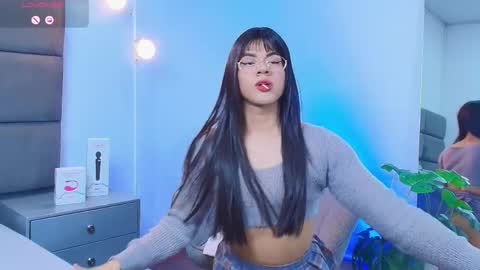 valentino moon online show from March 2026 12:23:02 AM