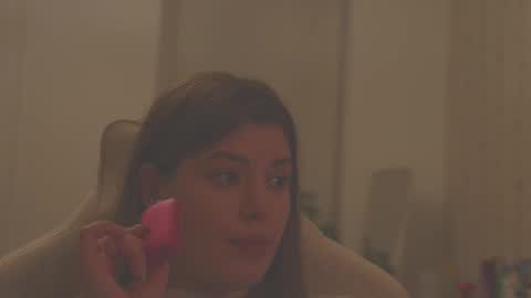 Alana online show from February 2025 12:06:01 AM