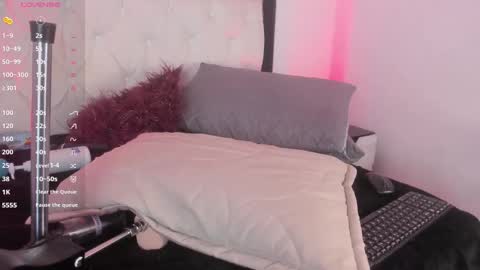 Lana online show from October 2025 05:30:02 PM