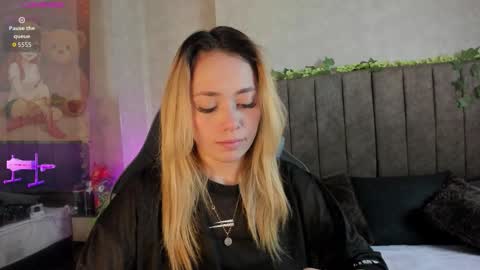 Lana online show from February 2026 05:13:02 AM