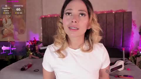 Snapshot of lanaamills chatting on June 2026 05:49:01 AM Lana online show from June 2026 05:49:01 AM