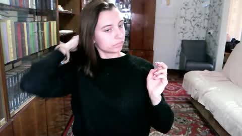 Lana online show from November 2025 08:15:02 AM