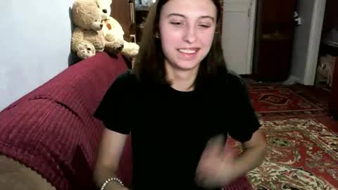 Lana online show from November 2025 07:45:01 PM