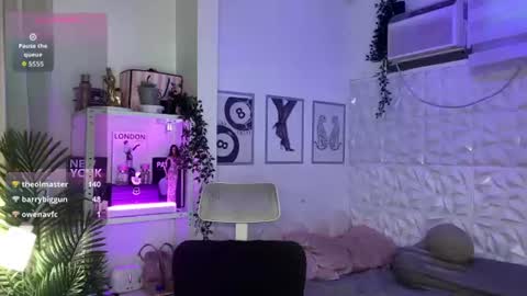 Snapshot of lanadel_hilton chatting on July 2026 06:50:01 AM Lana online show from July 2026 06:50:01 AM