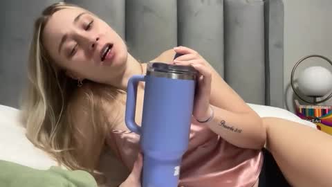 lanademira online show from February 2026 09:07:01 PM