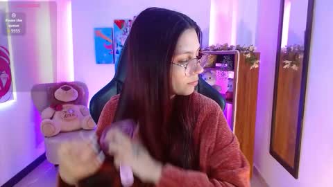 Alana Garcia  online show from January 2026 12:07:01 PM