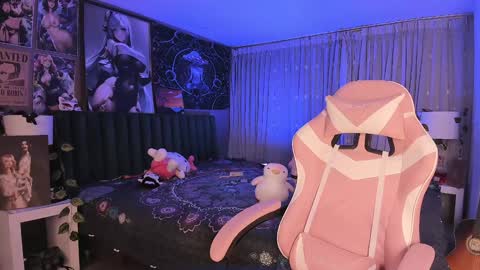 L A N A  online show from January 2025 11:10:02 PM